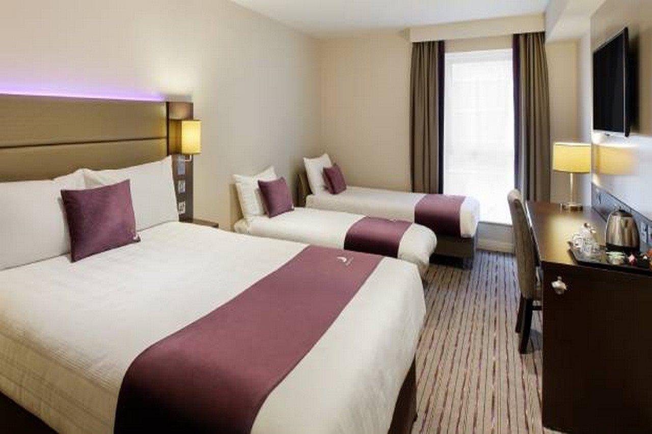 Premier Inn Premier Inn Stockport Central Екстер'єр фото