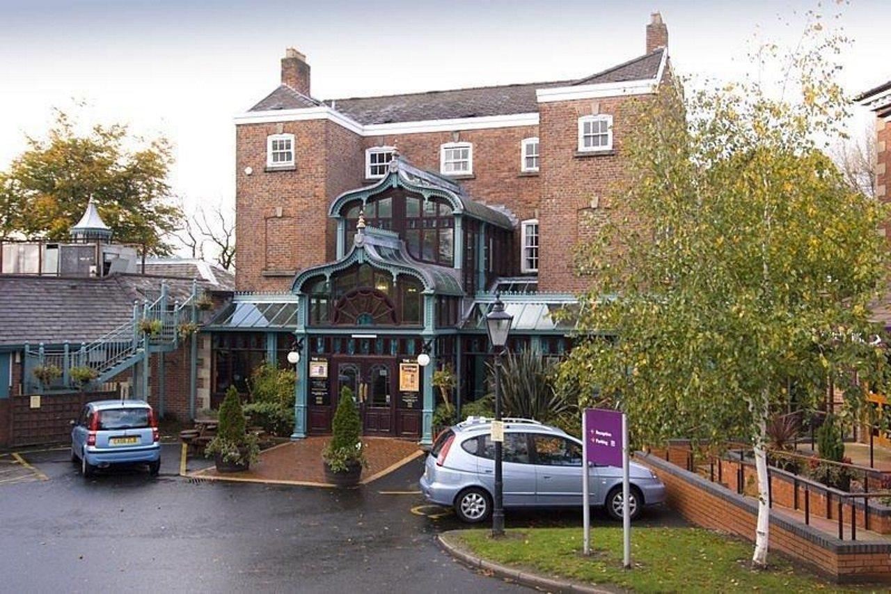 Premier Inn Premier Inn Stockport Central Екстер'єр фото