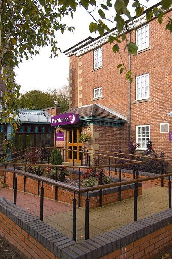 Premier Inn Premier Inn Stockport Central Екстер'єр фото