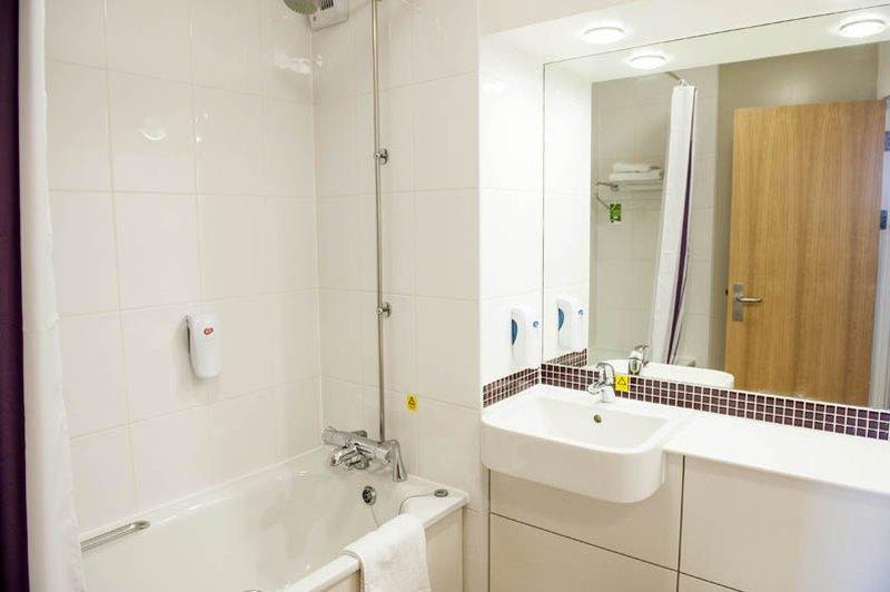 Premier Inn Premier Inn Stockport Central Екстер'єр фото